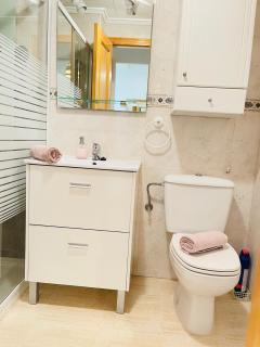 Apartament Diego, wybrzeże Costa Blanca, Hiszpania, z placem zabaw, basenem, grilem i kortem do koszykówki - Torrevieja - 4