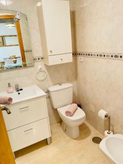 Apartament Diego, wybrzeże Costa Blanca, Hiszpania, z placem zabaw, basenem, grilem i kortem do koszykówki - Torrevieja - 1