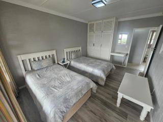 Barefoot Self-Catering Holiday Home - Morganʼs Bay - 3