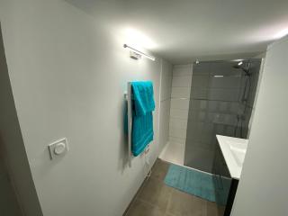 Superbe Appartement climatisé avec Patio - 7
