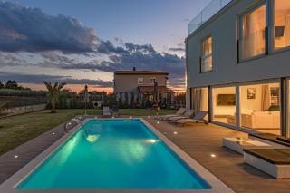 Beautiful modern Villa - 1