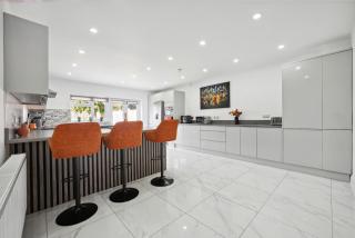 7 Bedroom Luxury House sleep 26 - 9