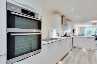 Modern and Spacious Townhouse with Own Carpark Pass the Keys - Cambridge - 7