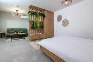 סוויטות חיאת - סוויטות מהממות עם בריכה משותפת מחוממת ומקורה מול נוף מהמם - 3