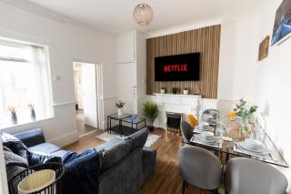 City Central Luxury 4Beds Apartment West London-MobileRateOffers-Zone1-Family-Tourist-Weekly-WiFi-Sleeps7-Netflix! - Londra - 0