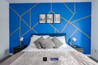 2 Bed House By Boyeilles Apartments Short Lets & Serviced Accommodation Belfast With Balcony & Free Parking - Belfast - 1