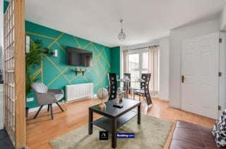 2 Bed House By Boyeilles Apartments Short Lets & Serviced Accommodation Belfast With Balcony & Free Parking - Belfast - 8
