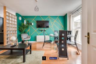 2 Bed House By Boyeilles Apartments Short Lets & Serviced Accommodation Belfast With Balcony & Free Parking - Belfast - 9