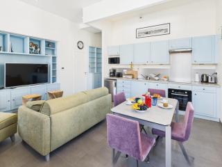 -LE BOUDOIR- Elegant T2 Concarneau hypercentre - 2