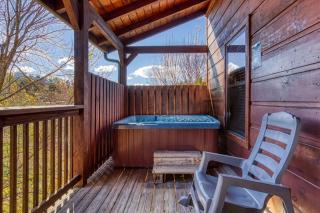 Starwood, Hot Tub, Mtn Views, Arcade Game, 1089 FREE tickets each paid day, Dollywood and More - 2