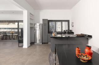Calm and Spacious 3BDR near Bograshov Beach - Tel Aviv - 6