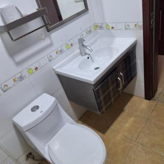 Modest R&R H Appartment - Dar es Salaam - 1