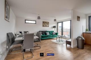 2 Bed Modern Cozy Apt By Boyeilles Apartments Short Lets & Serviced Accommodation Belfast With Free Wifi - 7