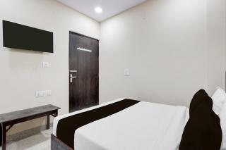 Hotel O Sun Shine Guest House - New Delhi - 7