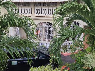 Eve's Rockaway Villa - Alligator Pond - 1