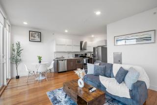 Designer Studio Loft - Balcony Pool Gym - 9