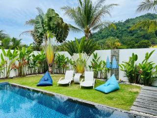 01 - Beach Villa Retreat - 5