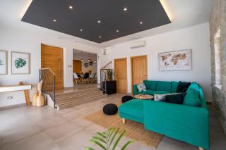 Villa Blue Ivy with Heated Pool - 3