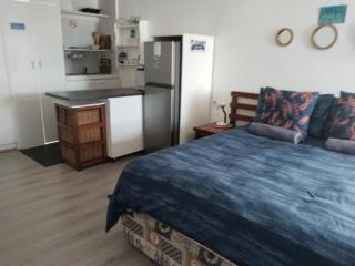 Ryans Surf Cabin - 8