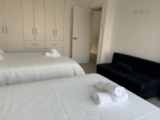 Elegant, pool, 2 bedroom, gym - 2