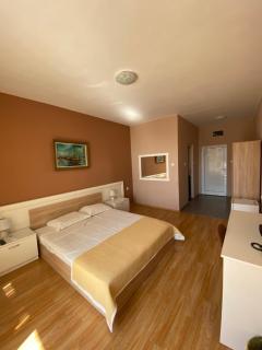 Hotel Noy - 3