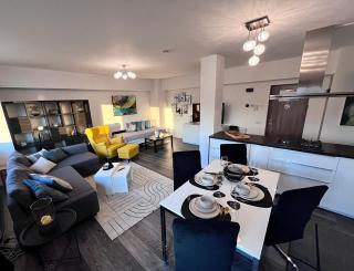 FLH Best View Ultracentral, Parking, Balcony, 5 Guests - 4