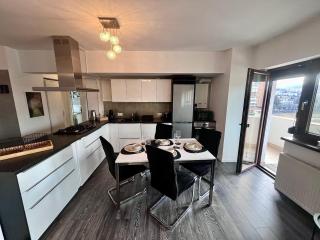 FLH Best View Ultracentral, Parking, Balcony, 5 Guests - 7