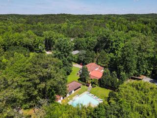 Tropical Pool Estate - Douglasville - 8