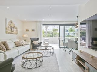 Sitges Spaces Urban Beach Flat- 3 Bedrooms, 3 Bathrooms, Huge Terrace, Near Beach - Sitges - 0