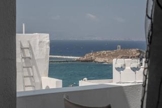 Georgia's Central Collection II - Naxos Chora - 3