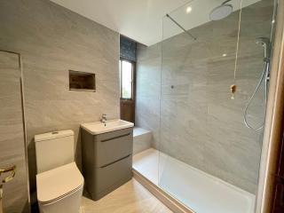 Great Barn, near Corfe, Stunning setting, Sleeps 6 - Kingston - 1