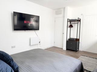 Modern Central Studio in Old Street 5 - 7