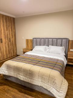 Amplio apartamento cerca del aeropuerto - Cuenca - 3