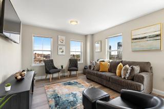 City Views 1BR Free-Parking- Easy NYC Access - 1