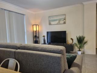 Tranquil Treasure Homestay - Queens Room - Perth - 5