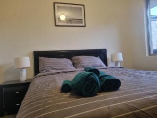Tranquil Treasure Homestay - Queens Room - Perth - 0