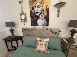 Central Boutique Apartment Near Valletta with Cafeteria Just Next Door - Perfect for Couples Wanting to Discover Malta - Bus Stops Just Outside - 7