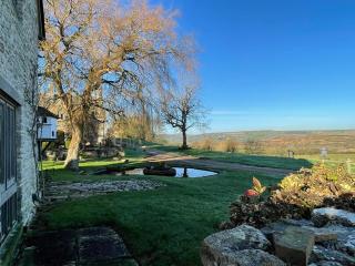 Great Barn, near Corfe, Stunning setting, Sleeps 6 - Kingston - 8