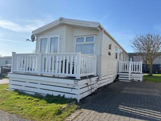 64, Belle Aire Caravan Park, Sleeps 6, Bed Linen and Towels Included, Free WiFi, Pets Welcome with onsite clubhouse - 0
