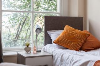 Beautiful 2BD Apartment - Free Parking - Monthly Offers - Birkenhead - 1