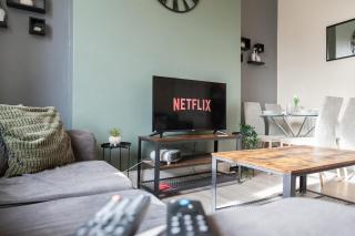 Huge Savings, Contractors Pad, Free Parking, Quiet, WiFi - 9