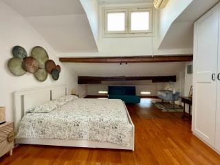 Charming Loft on a central square - 1