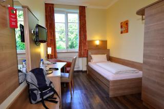 Haus Neugebauer-Gästehaus Garni - 5