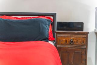 Bloom Court -Sleeps 4-Free Parking with Workstation & High-Speed WiFi - Birmingham - 2