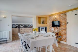 Trinity Barn by Winterton Cottages - Burgh Saint Margaret - 6