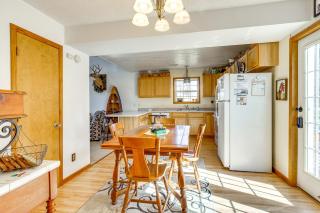 Red Barn Getaway Chillicothe Countryside Home - 1