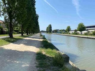 Studio lumineux au bord du Canal de l'ourcq - 7