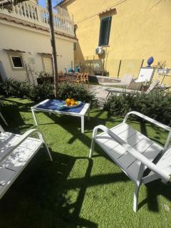 MARILISE - La maison blue private garden & terrace - Meta - 0