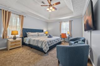 7 mi to LakePoint Sports - Near Historic DT - HotTub - Acworth - 2