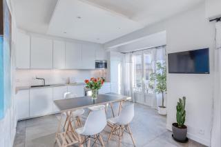 Centre-ville – Appartement (A/C) 6 personnes – 5 minutes plages et gare by Weekome - Antibes - 6